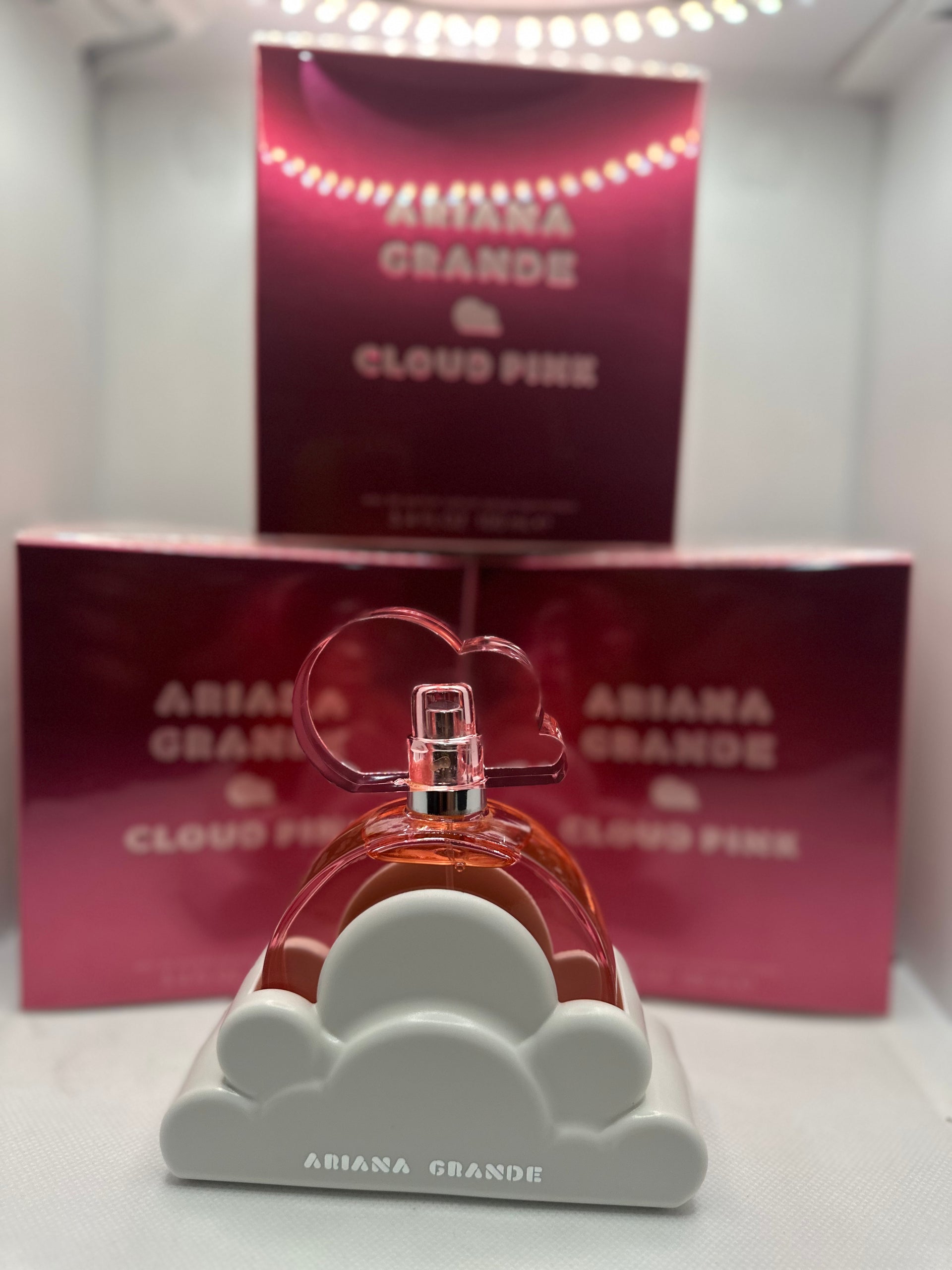 ARIANA GRANDE CLOUD PINK